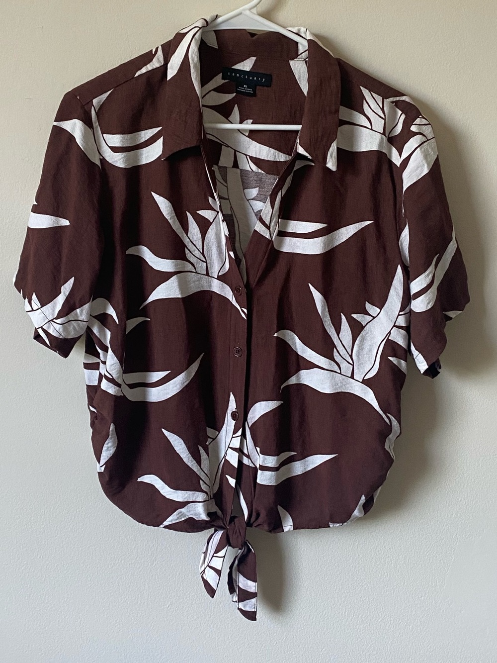 Anthropologie Sanctuary Brown Leaf-Print Front Knot Shirt - Picture 2 of 7